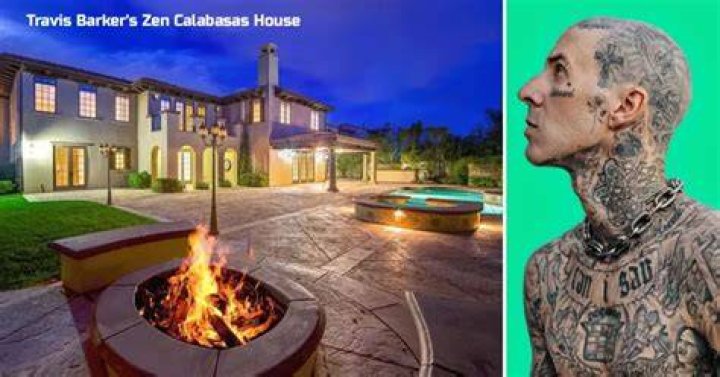 Calabasas, CA - *EXCLUSIVE* - Travis Barker is greeted by friends and employees as he makes a quick stop at his Calabasas recording studio, after a recent health scare and hospitalization. Pictured: Travis Barker BACKGRID USA 11 JULY 2022 USA: +1 310 798 9111 / UK: +44 208 344 2007 / *UK Clients - Pictures Containing Children Please Pixelate Face Prior To Publication*