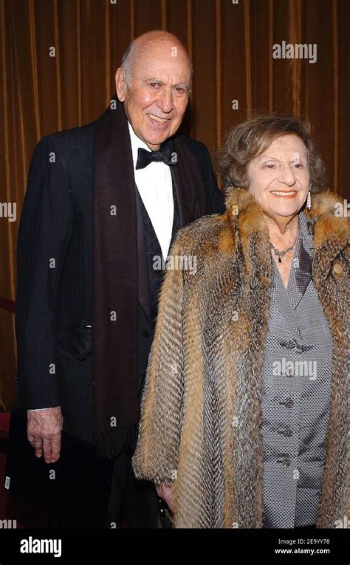 Carl Reiner, his wife Estelle and son Rob Reiner PFAW Tribute Dinner to Norman Lear September 21, 2002 : Beverly HIlls, Ca Carl Reiner, his wife Estelle and son Rob Reiner People For The American Way Foundation honors its founder Norman Lear on his 80th birthday for his lifetime commitment to the cause of civil rights and civil liberties at a tribute dinner at the Beverly Hilton Hotel. Photo by Alex Berliner &reg;Berliner Studio/BEImages
