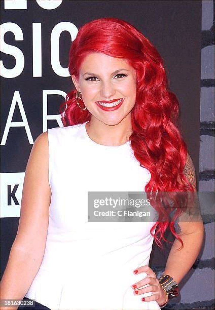 Carly-Aquilino-mtv-vmas-2013