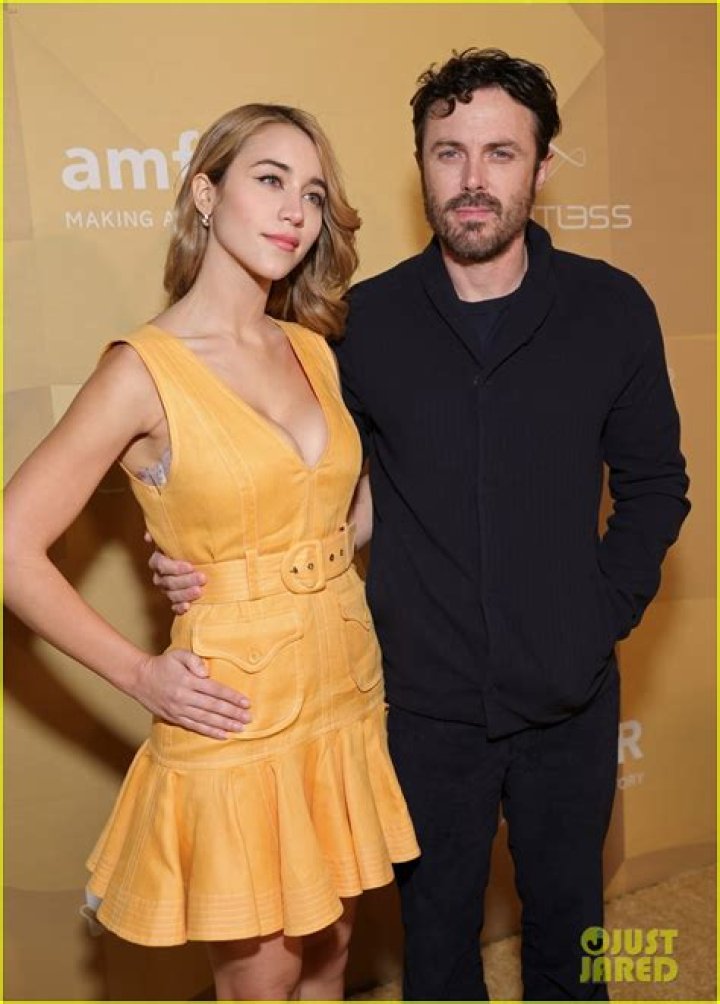 Casey Affleck & Caylee Cowan At The Premiere Of &lsquo;Elvis&rsquo;