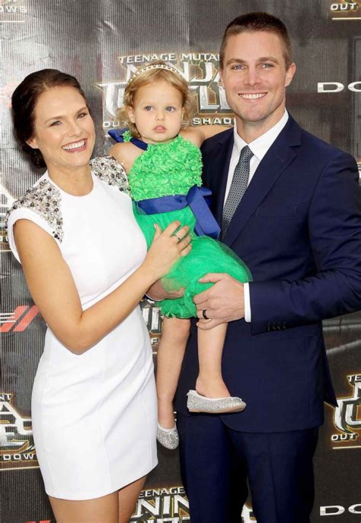 Cassandra Jean Amell & Stephen Amell