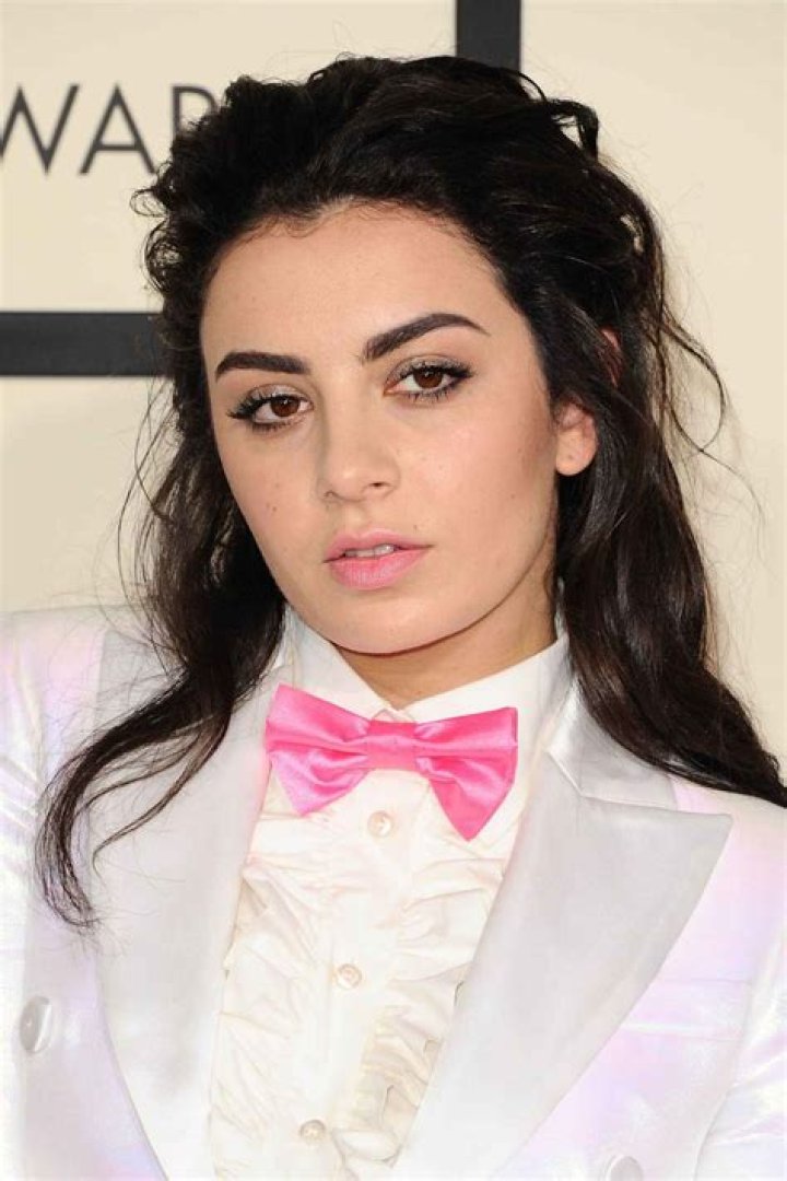 charli-xcx-grammys-2015-grammy-awards