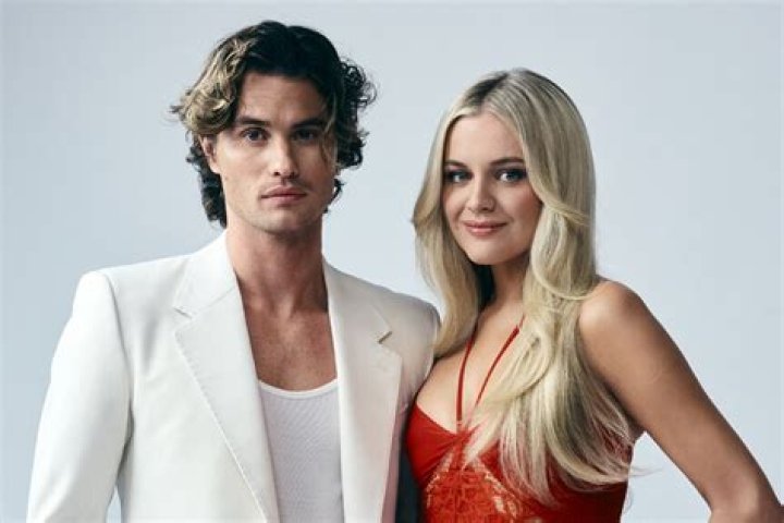 Chase Stokes Kelsea Ballerini