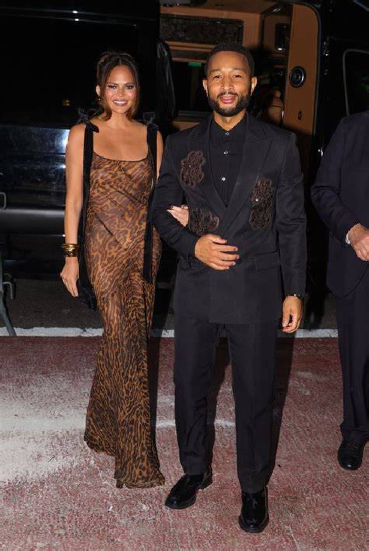 chrissy-teigen-city-harvest-rex