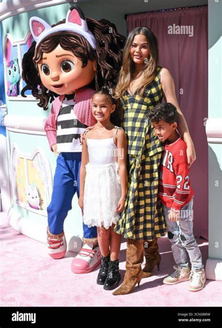 chrissy teigen, luna simone stephens