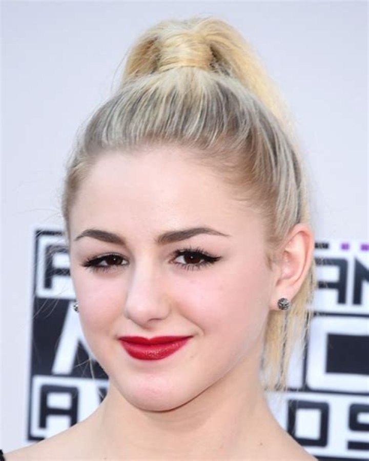 christi-lukasiak-amas-2015-american-music-awards