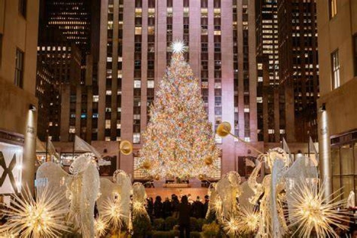 CHRISTMAS IN ROCKEFELLER CENTER -- Pictured: Lea Michele performs during the 2019 Christmas in Rockefeller Center -- (Photo by: Virginia Sherwood/NBC)