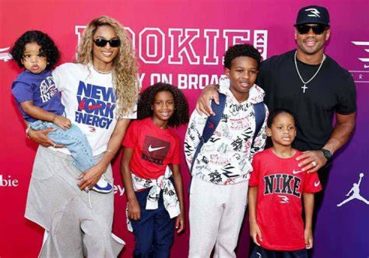 Ciara and her sons with the First Lady