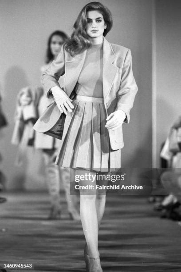 Cindy Crawford Walks Michael Kors