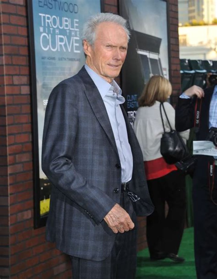 Clint Eastwood (FameFlyNet)