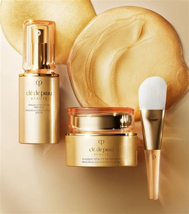 Cl&eacute; de Peau Beaut&eacute; The Serum, $295, CledePeauBeaute.com