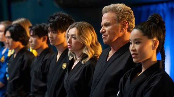 Cobra Kai - Season 2 - Episode 203