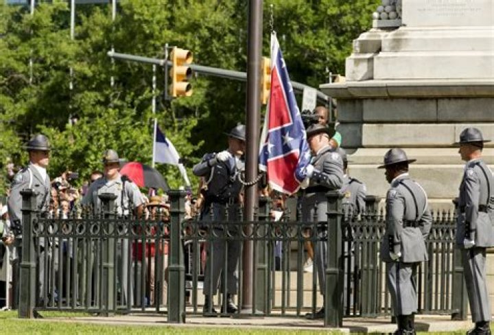 confederate-flag-comes-down-south-carolina-19
