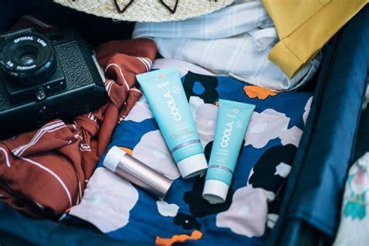 COOLA Eco Luxe Travel