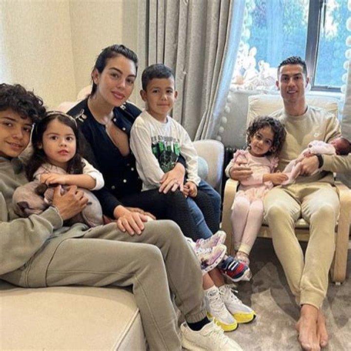 Cristiano Ronaldo&rsquo;s Family In Italy