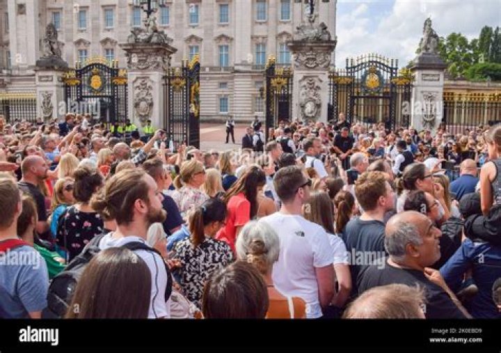 Crowds Wait For News At Buckingham Palace