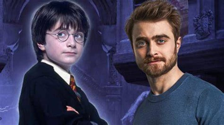 DANIEL RADCLIFFE HARRY POTTER AND THE CHAMBER OF SECRETS PHOTOCALL AND PRESS CONFERENCE CHANCERY COURT HOTEL LONDON, BRITAIN 25 OCT 2002