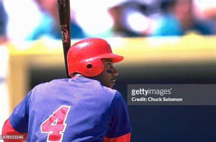 Darryl Hamilton Up At Bat
