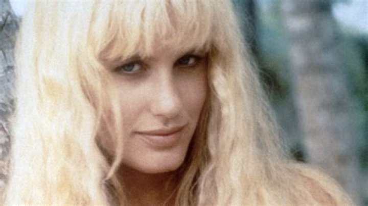 Daryl Hannah Young Bundles Up at &lsquo;Sights of Death&rsquo; Photocall