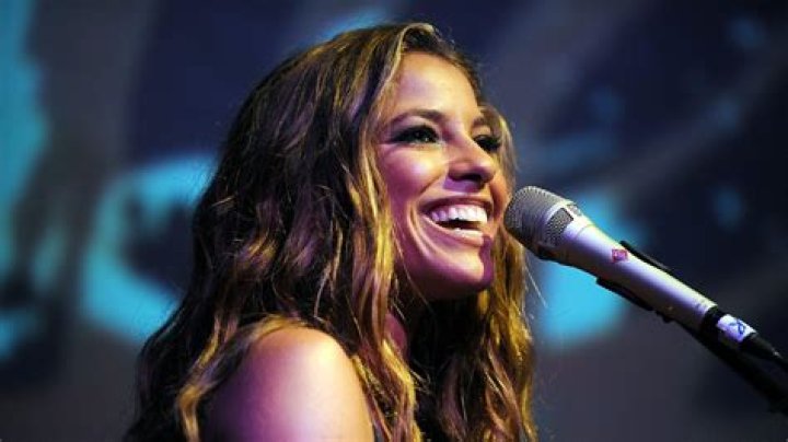 Debi Nova