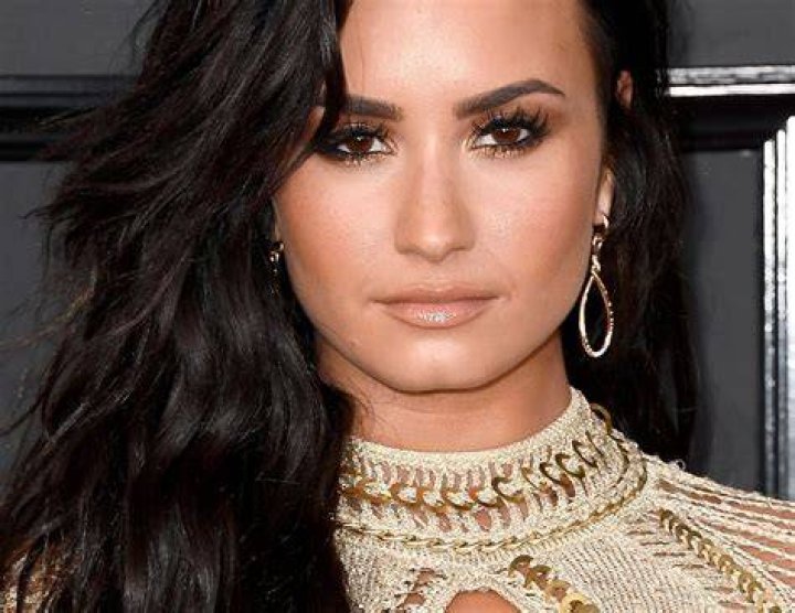 Demi Lovato Grammys Hair Makeup