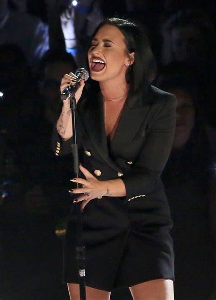 demi-lovato-ihear-radio-music-awards-performance-ftr