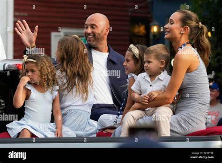 Derek Jeter and family attend Derek Jeter Hall Of Fame Night At Yankee Stadium at Yankee Stadium in the Bronx ,New York, on September , 9,2022 Pictured: Derek Jeter Ref: SPL5433669 090922 NON-EXCLUSIVE Picture by: Jackie Brown / SplashNews.com Splash News and Pictures USA: +1 310-525-5808 London: +44 (0)20 8126 1009 Berlin: +49 175 3764 166 World Rights