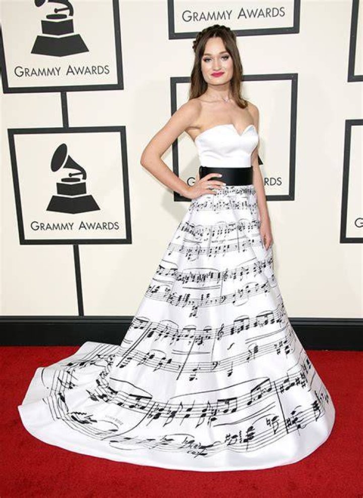 Diana-Gloster-grammys-2016-best-dressed