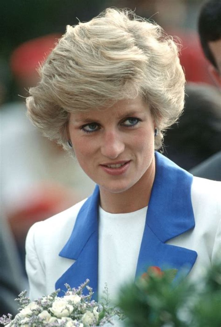 Diana, Princess Of Wales, With Prince William & Prince Harry On A Skiing Holiday