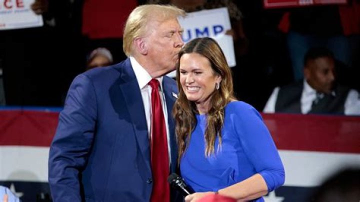 Donald Trump, Sarah Huckabee Sanders