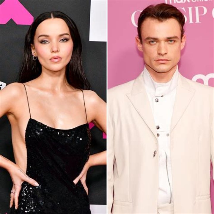 Dove Cameron, Thomas Doherty