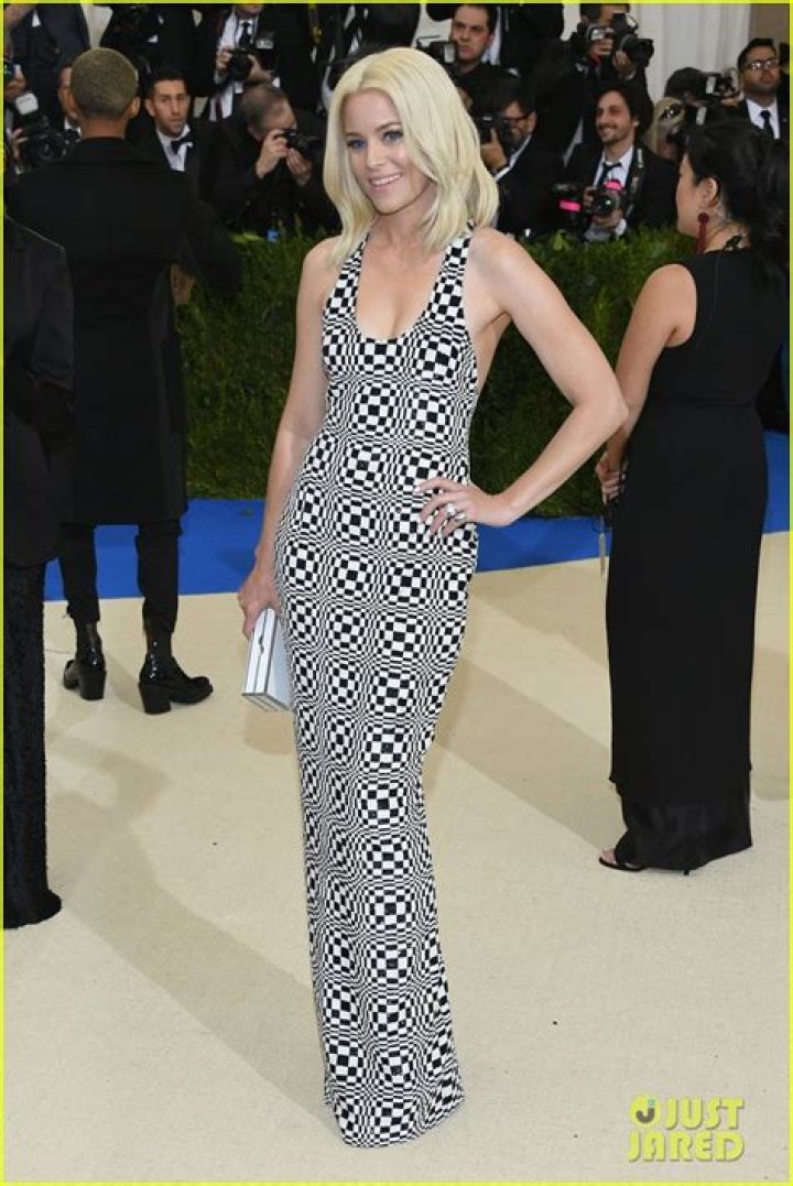 Elizabeth-Banks-met-gala-2017-beauty