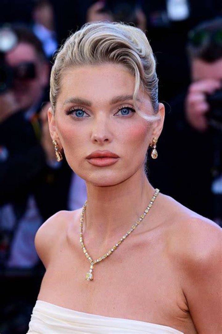 Elsa Hosk At The Premiere Of &lsquo;Elvis&rsquo;
