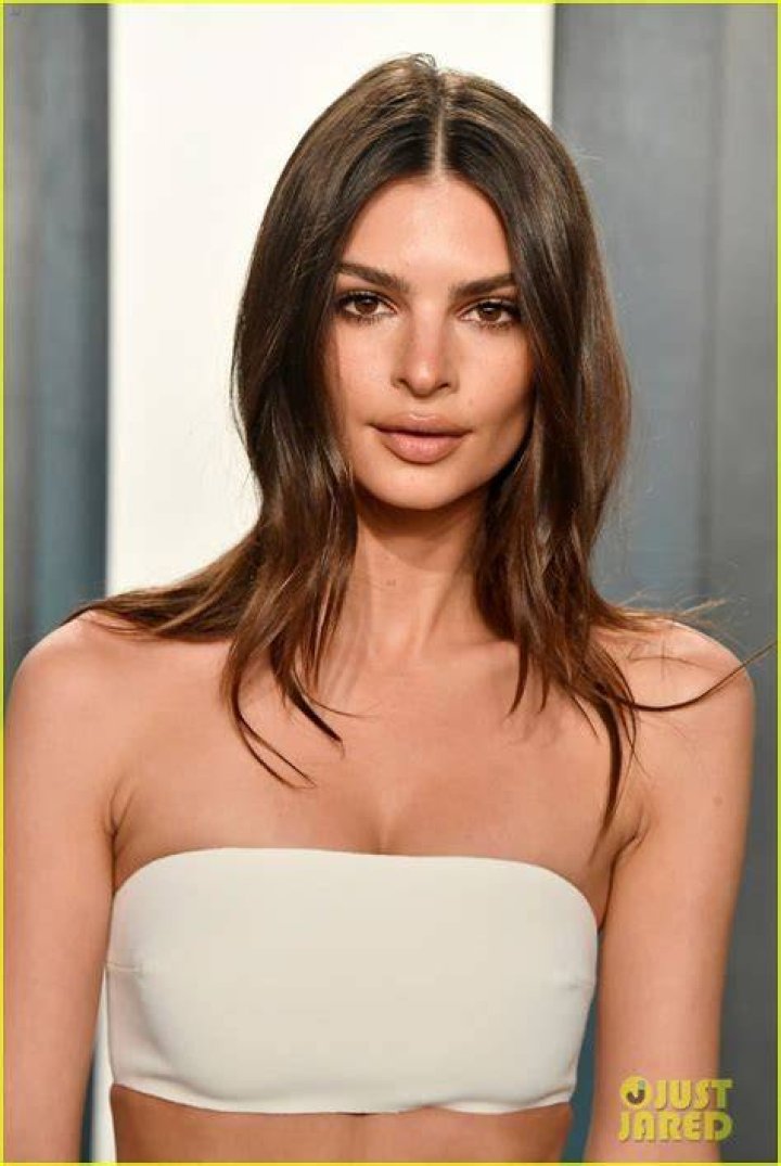 Emily Ratajkowski shows off her famous curves in a skimpy thong swimsuit in Miami Beach. The swimwear model's black one-piece left very little to the imagination as she cooled off with a dip in the pool at her upscale oceanfront hotel. Pictured: Emily Ratajkowski Ref: SPL5122407 151019 NON-EXCLUSIVE Picture by: AM / SplashNews.com Splash News and Pictures Los Angeles: 310-821-2666 New York: 212-619-2666 London: +44 (0)20 7644 7656 Berlin: +49 175 3764 166 World Rights