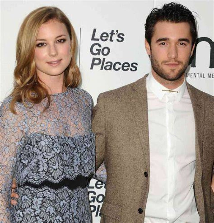 emily vancamp josh bowman