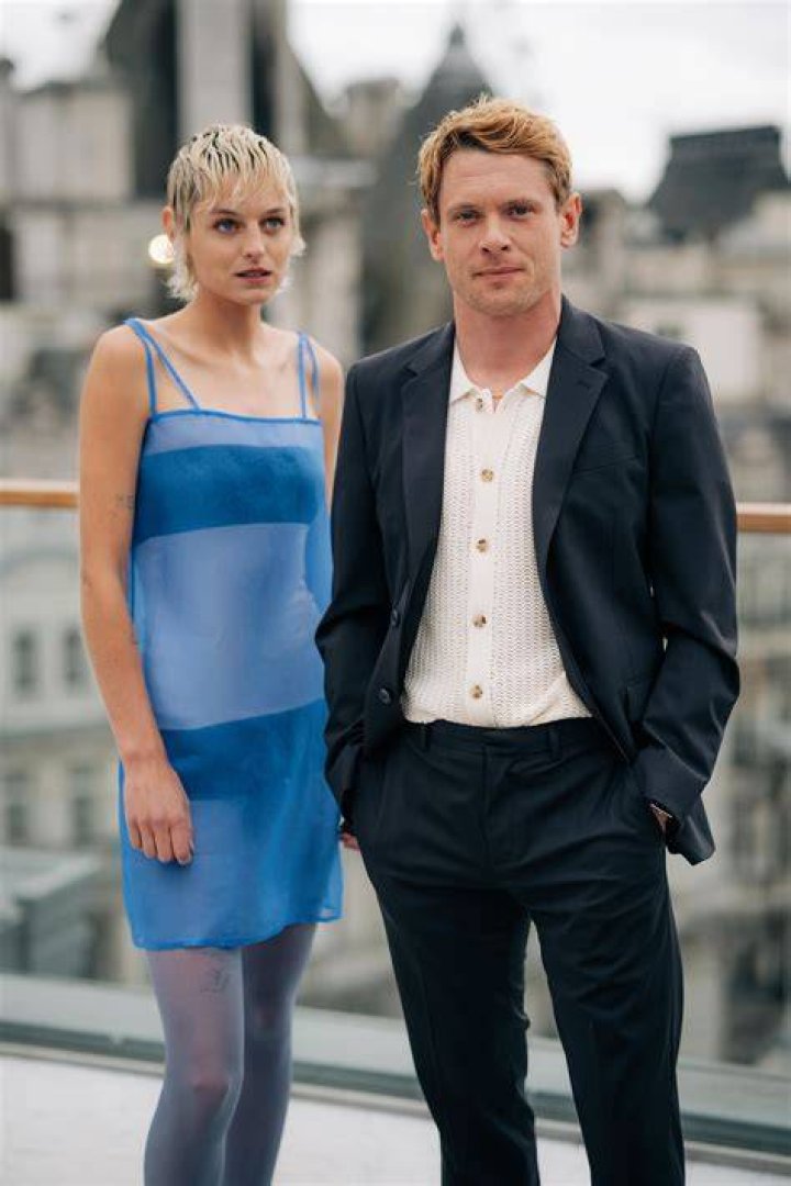 Emma Corrin & Jack O&rsquo;Connell