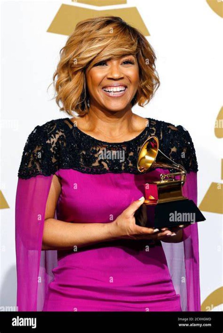 erica-campbell&ndash;grammys-2015-grammy-awards