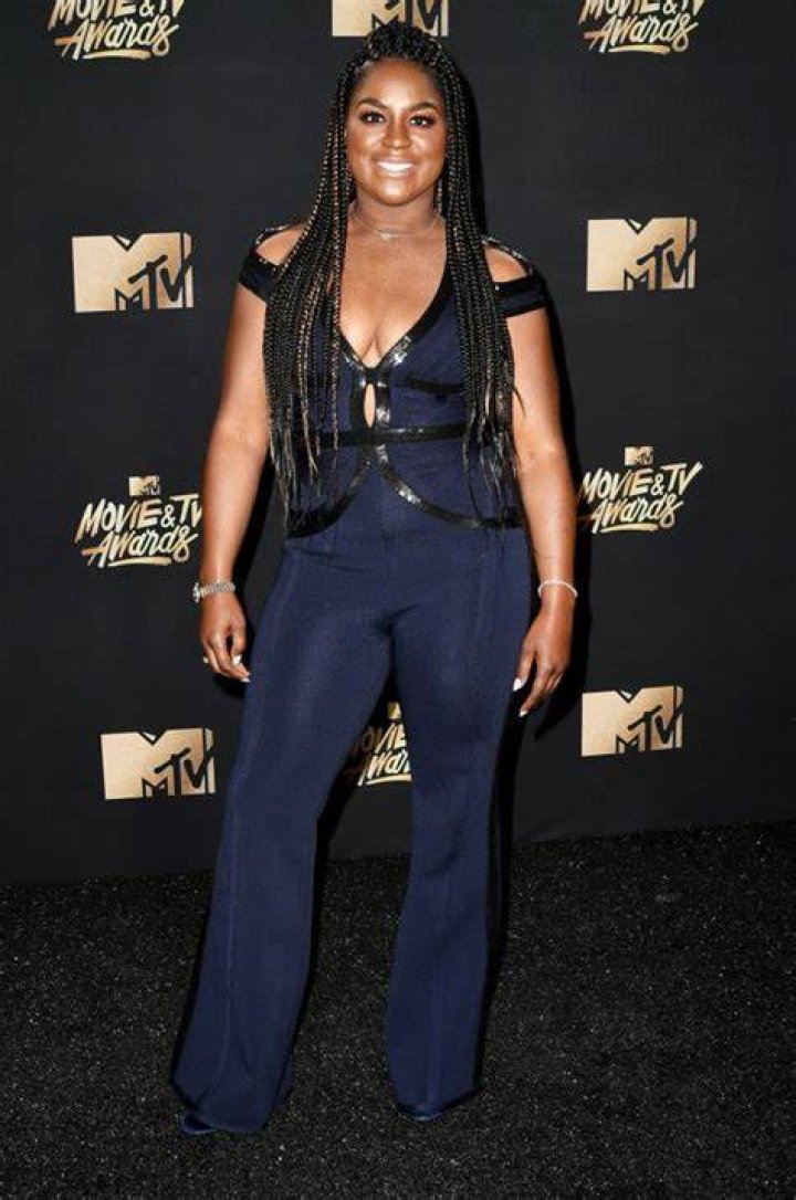 ester-dean-mtv-awards-2017-best-dressed