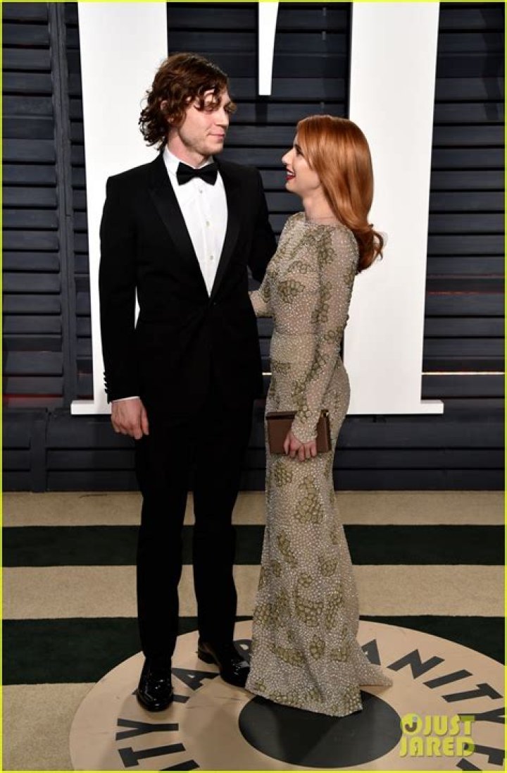 evan-peters-vanity-fair-oscars-2017-academy-awards-rec