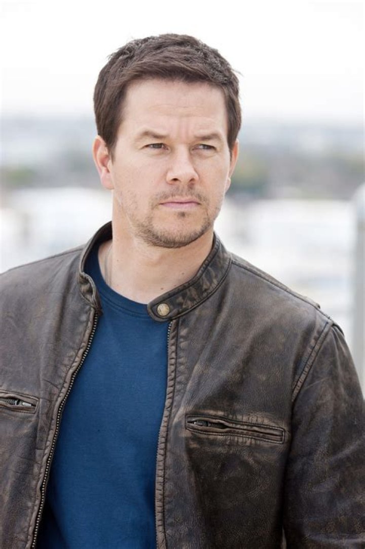EXCLUSIVE: Actor Mark Wahlberg and wife Rhea Durham are spotted at the beach on Boxing Day while on holiday in Barbados. 26 Dec 2022 Pictured: Mark Wahlberg ,. Photo credit: MEGA TheMegaAgency.com +1 888 505 6342 (Mega Agency TagID: MEGA928815_001.jpg) [Photo via Mega Agency]