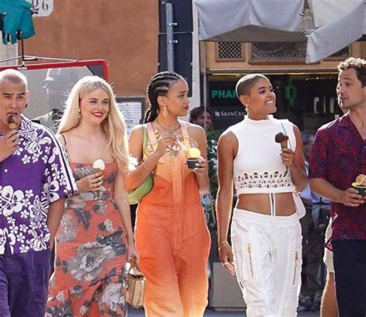 EXCLUSIVE: Evan Mock, Elizabeth Lail, Whitney Peak, Jordan Alexander and Eli Brown are spotted on the set of season 2 of Gossip Girl in a hot sizzling Rome. Evan Mock spent most of the breaks between takes shirtless. 08 Aug 2022 Pictured: Evan Mock, Elizabeth Lail, Whitney Peak, Jordan Alexander and Eli Brown. Photo credit: MEGA TheMegaAgency.com +1 888 505 6342 (Mega Agency TagID: MEGA884896_001.jpg) [Photo via Mega Agency]