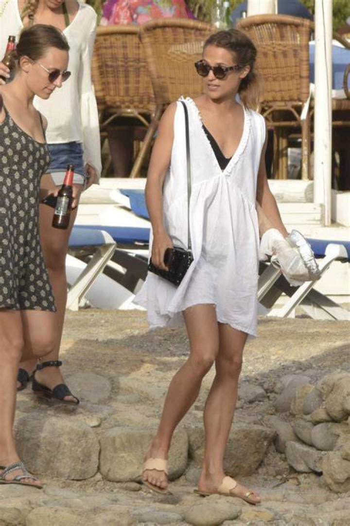 *EXCLUSIVE* Ibiza, SPAIN - Alicia Vikander and Michael Fassbender take some time out after celebrating the birth of their child during their holidays out in Ibiza, Spain.Pictured: Alicia Vikander - Michael FassbenderBACKGRID USA 23 AUGUST 2021 USA: +1 310 798 9111 / : +44 208 344 2007 / *UK Clients - Pictures Containing ChildrenPlease Pixelate Face Prior To Publication*