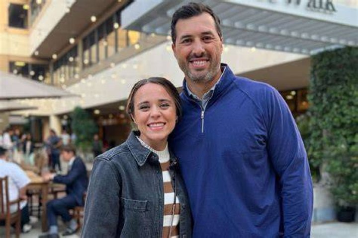 EXCLUSIVE: Jinger Duggar and husband Jeremy Vuolo out in good spirts for a Mothers Day morning walk in Los Angeles, CA. 08 May 2022 Pictured: JInger Dugger Vuolo, Jeremy Vuolo. Photo credit: MEGA TheMegaAgency.com +1 888 505 6342 (Mega Agency TagID: MEGA855471_008.jpg) [Photo via Mega Agency]