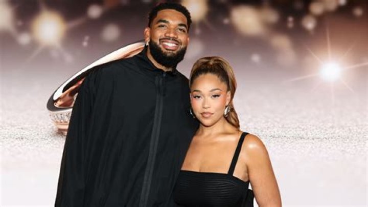 EXCLUSIVE: Jordyn Woods shows off her curves in a orange dress as she and Karl-Anthony Towns grab dinner at Nobu Malibu in Malibu. 07 Oct 2020 Pictured: Jordyn Woods And Karl-Anthony Towns. Photo credit: Photographer Group/MEGA TheMegaAgency.com +1 888 505 6342 (Mega Agency TagID: MEGA706067_001.jpg) [Photo via Mega Agency]