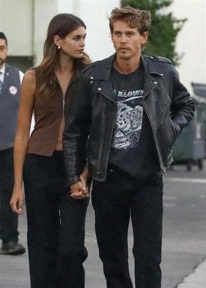 EXCLUSIVE: Kaia Gerber and Austin Butler leave a gym. 08 Jun 2022 Pictured: Kaia Gerber and Austin Butler. Photo credit: MEGA TheMegaAgency.com +1 888 505 6342 (Mega Agency TagID: MEGA866660_013.jpg) [Photo via Mega Agency]