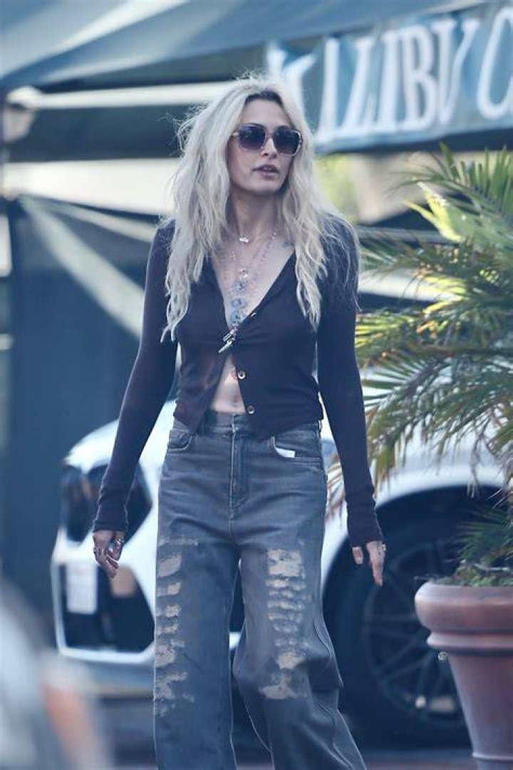 EXCLUSIVE: Paris Jackson out and about with her boyfriend Gabriel Glenn share a kiss as they take a walk together in LA. 01 Apr 2019 Pictured: Paris Jackson. Photo credit: Rachpoot / MEGA TheMegaAgency.com +1 888 505 6342 (Mega Agency TagID: MEGA392313_007.jpg) [Photo via Mega Agency]