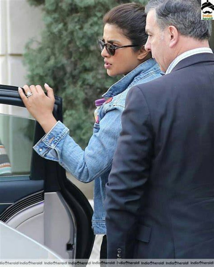 EXCLUSIVE: Priyanka Chopra Spotted In Taj Lands End Bandra hotel in Mumbai. 03 Nov 2022 Pictured: Priyanka Chopra Spotted In Taj Lands End Bandra hotel in Mumbai. Photo credit: Varinder Chawla / MEGA TheMegaAgency.com +1 888 505 6342 (Mega Agency TagID: MEGA914042_002.jpg) [Photo via Mega Agency]