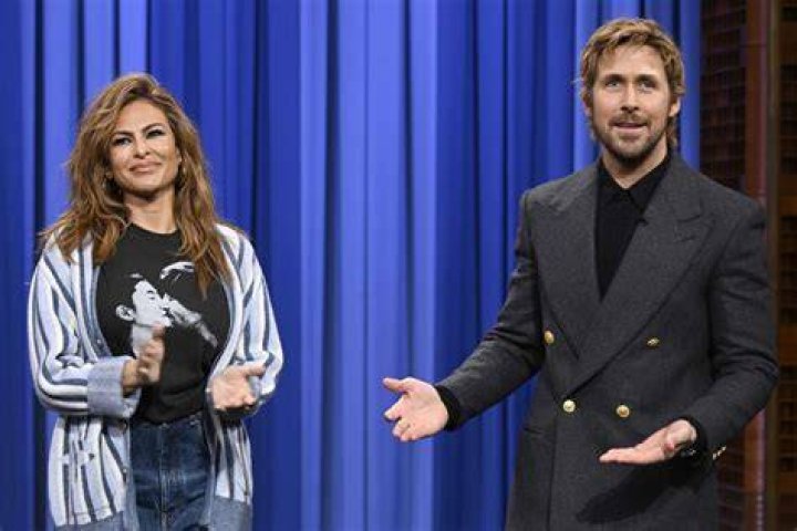 EXCLUSIVE: Ryan Gosling and Eva Mendes spend time in London With Daughters Esmeralda and Amada, they went shopping to a book store and a art shop. **SPECIAL INSTRUCTIONS*** Please pixelate children's faces before publication.***. 29 Mar 2022 Pictured: Ryan Gosling Eva Mendes. Photo credit: MEGA TheMegaAgency.com +1 888 505 6342 (Mega Agency TagID: MEGA843099_044.jpg) [Photo via Mega Agency]