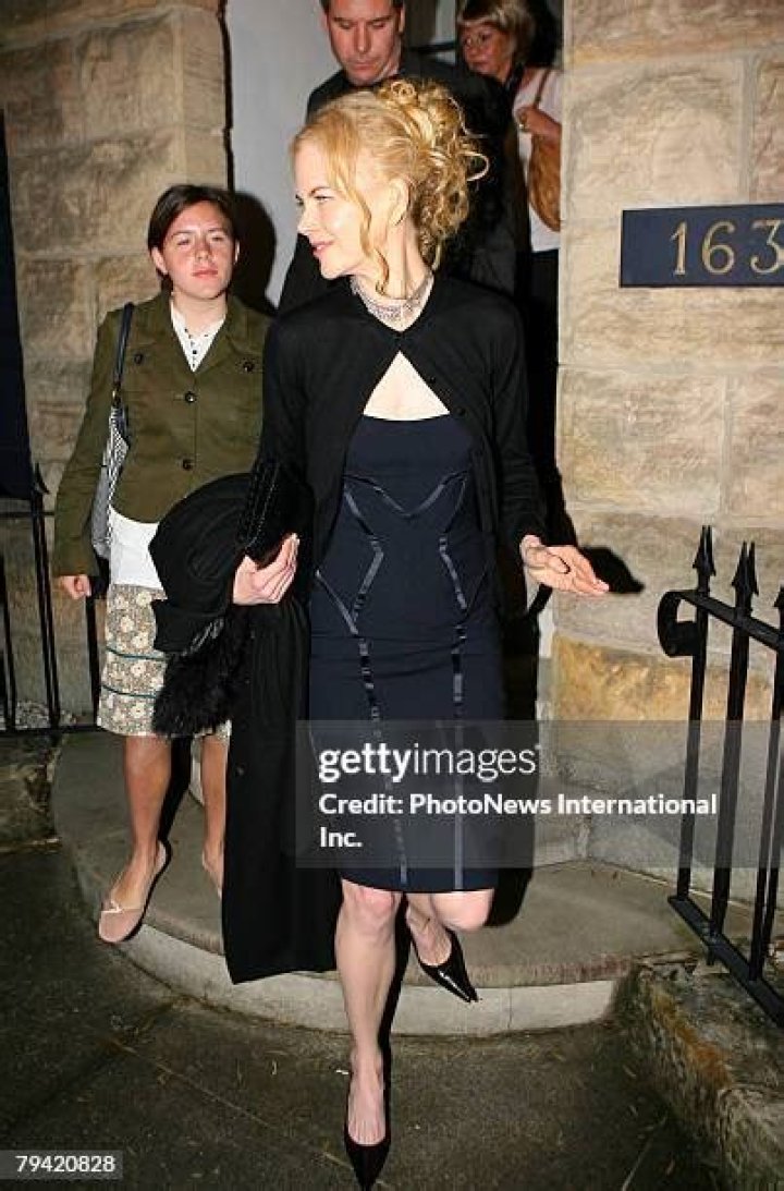 *EXCLUSIVE* Sydney, AUSTRALIA - Nicole Kidman works up a sweat as she does an intense workout session in Sydney Pictured: Nicole Kidman BACKGRID USA 17 FEBRUARY 2023 BYLINE MUST READ: BACKGRID USA: +1 310 798 9111 / UK: +44 208 344 2007 / *UK Clients - Pictures Containing Children Please Pixelate Face Prior To Publication*