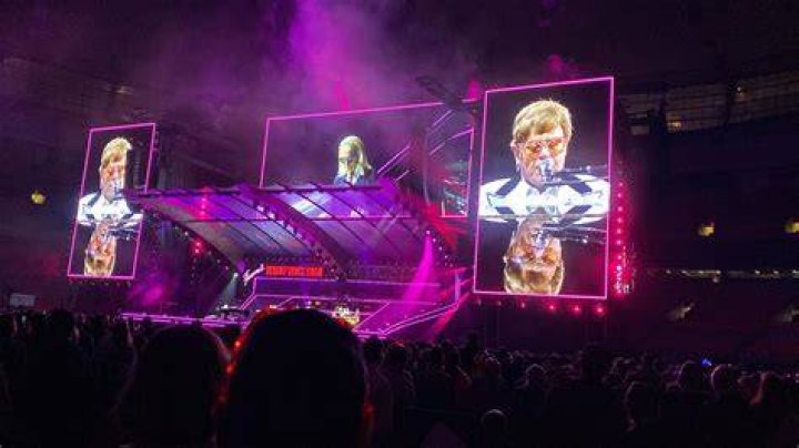 FFN_EltonJohn_AcademyParty1_RIJ_030710jpg_4642094